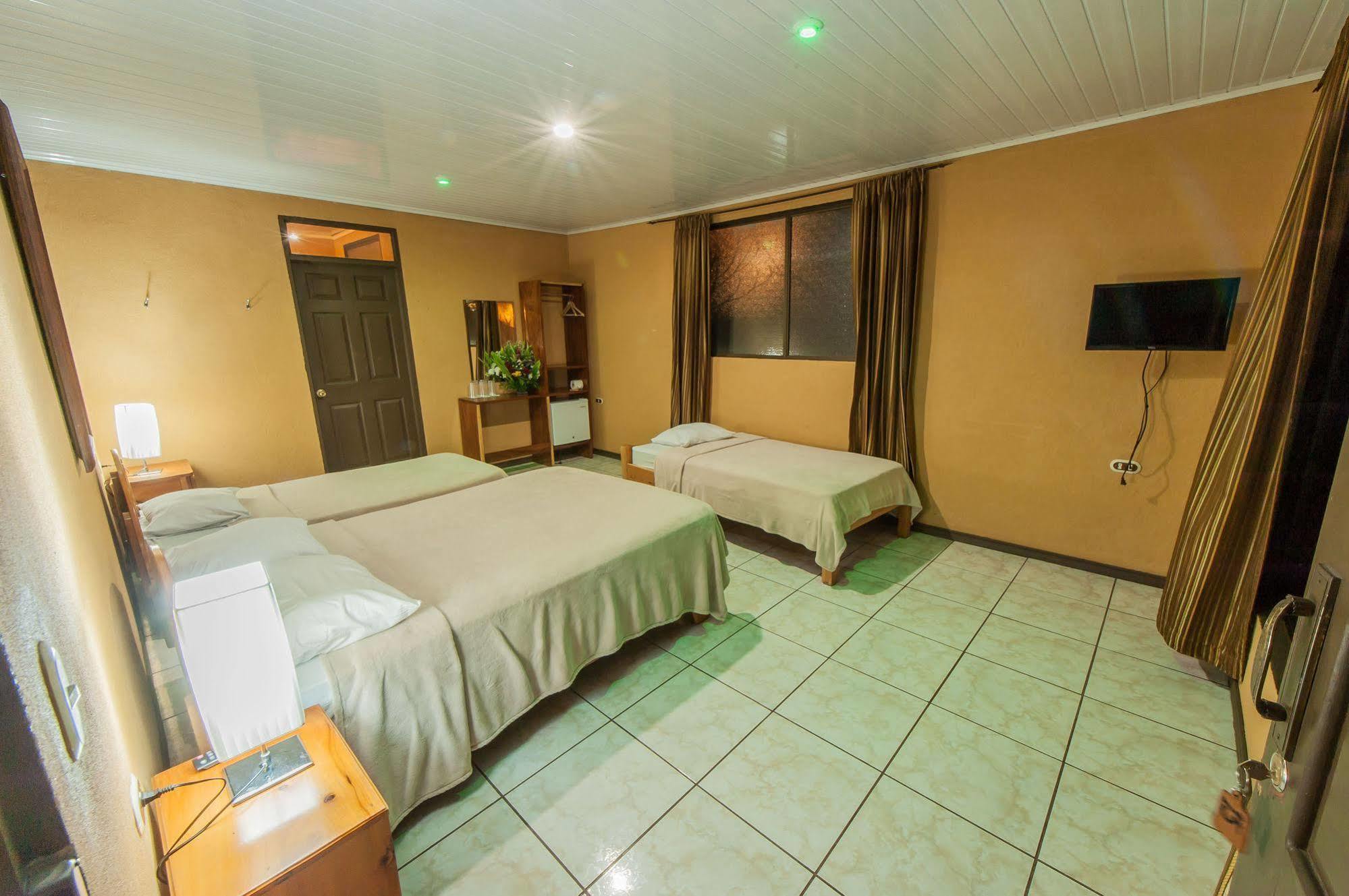Cabinas Eddy B&B Monteverde Ngoại thất bức ảnh