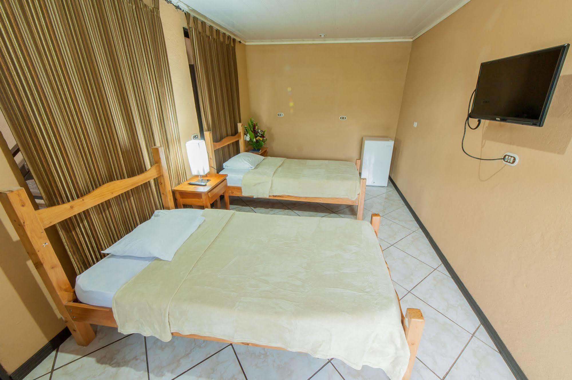 Cabinas Eddy B&B Monteverde Ngoại thất bức ảnh